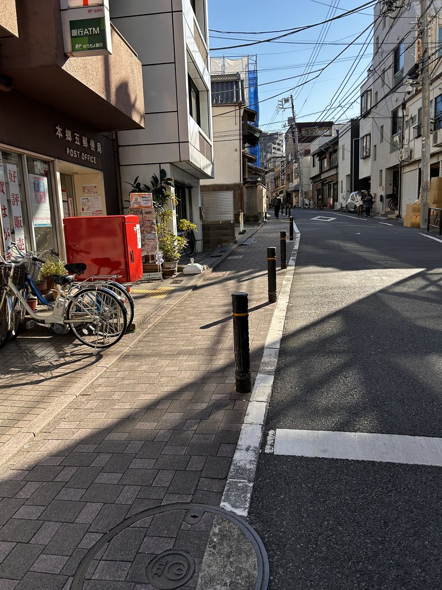 plus_sdgs's tweet photo. 1年半にわたり本アカウントを担当しました中の人ですが、今月末で退職することになりました。それに伴い、中の人からも引退致します。

編集の話よりネコの投稿ばかりでしたが、楽しく続けられました。ありがとうございました。

さよなら菊坂ひとり編集部。

年内いっぱい更新します！ https://t.co/sUNp7DTOnr
