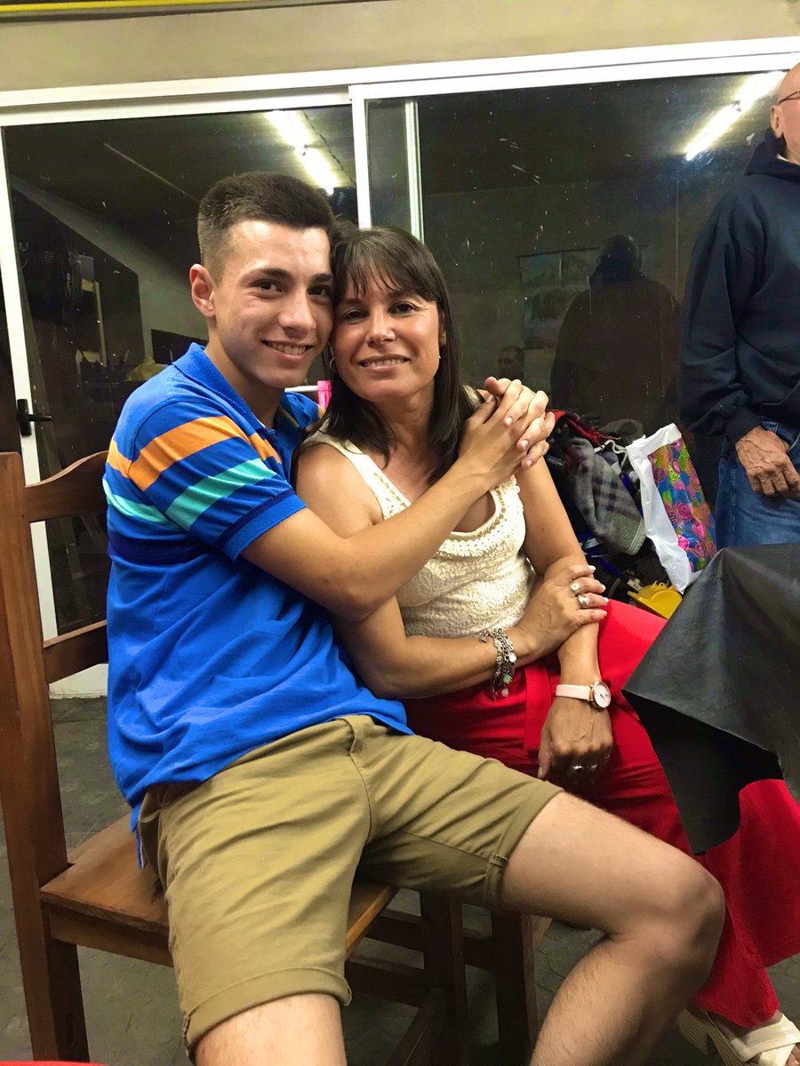 Otra navidad con mamá que más pedir❤️‍🩹🫶🏻🎄🥂 te amo corta