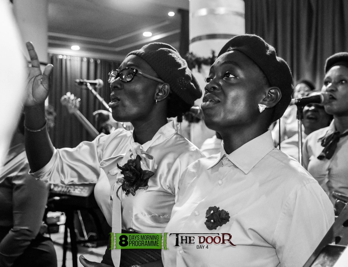 rccgregion53's tweet photo. 8 Days Morning Programme | The Door.
Day 4 | The Safety Place.
Choir Ministration.
Minstering : RCCG Lp 51 Mass choir.
Peace when trouble blows🎵🎶
Jehovah sees🎶
Jehovah knows🎵
#day4 #TheSafetyPlace #8DaysProgramme #8DaysMorningProgramme #8DaysMorningProgramme2023 #TheDoor https://t.co/h3dGC3eWYW
