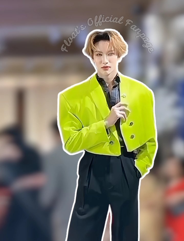 floatofficialFP's tweet photo. ★231225★
@FloatNw at Beauty Gems Christmas Tree Lighting Ceremony
#floatnattawut #float_hashtax #floatofficialfanpage https://t.co/8xCy4mGWqg