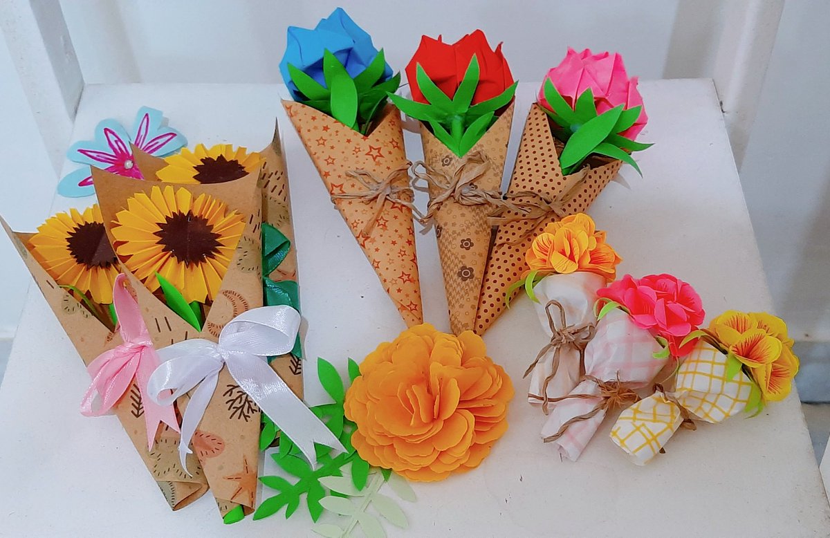 milelimecraft's tweet photo. Aku papercraft karna ga bakat crochet ☺ bahan seadanya. lumayan jadi kreatif + bisa bikin hiasan kamar/mainan sendiri. Yg mau tutorialnya ada di bio ya❤ https://t.co/wPgWcJfuYT