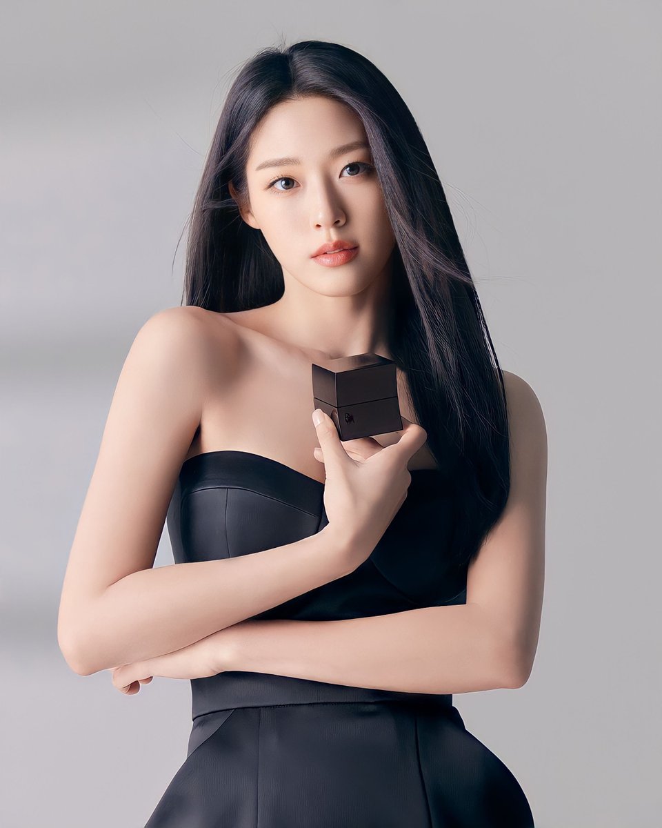 Serein, Dayana. (@dianathemoons) on Twitter photo 