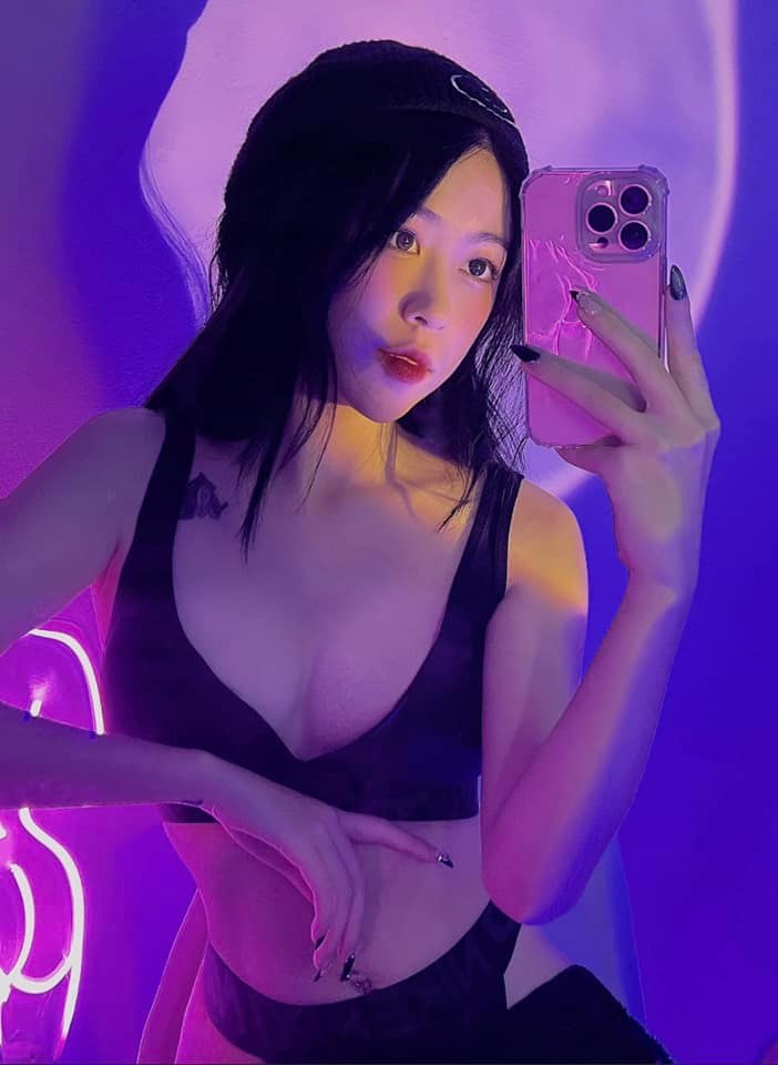 Xin chào! Tôi là một người phụ nữ đầy quan tâm và chăm sóc, mong muốn tìm một người bạn nam chân thành và trung thực.