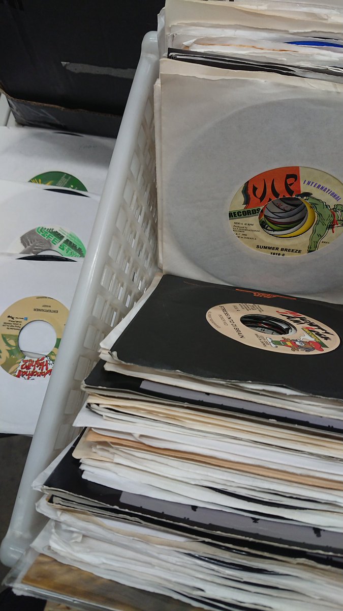 reggaeshop_nat's tweet image. いわゆるジャパレゲのシングルを500円均一で放出中です。