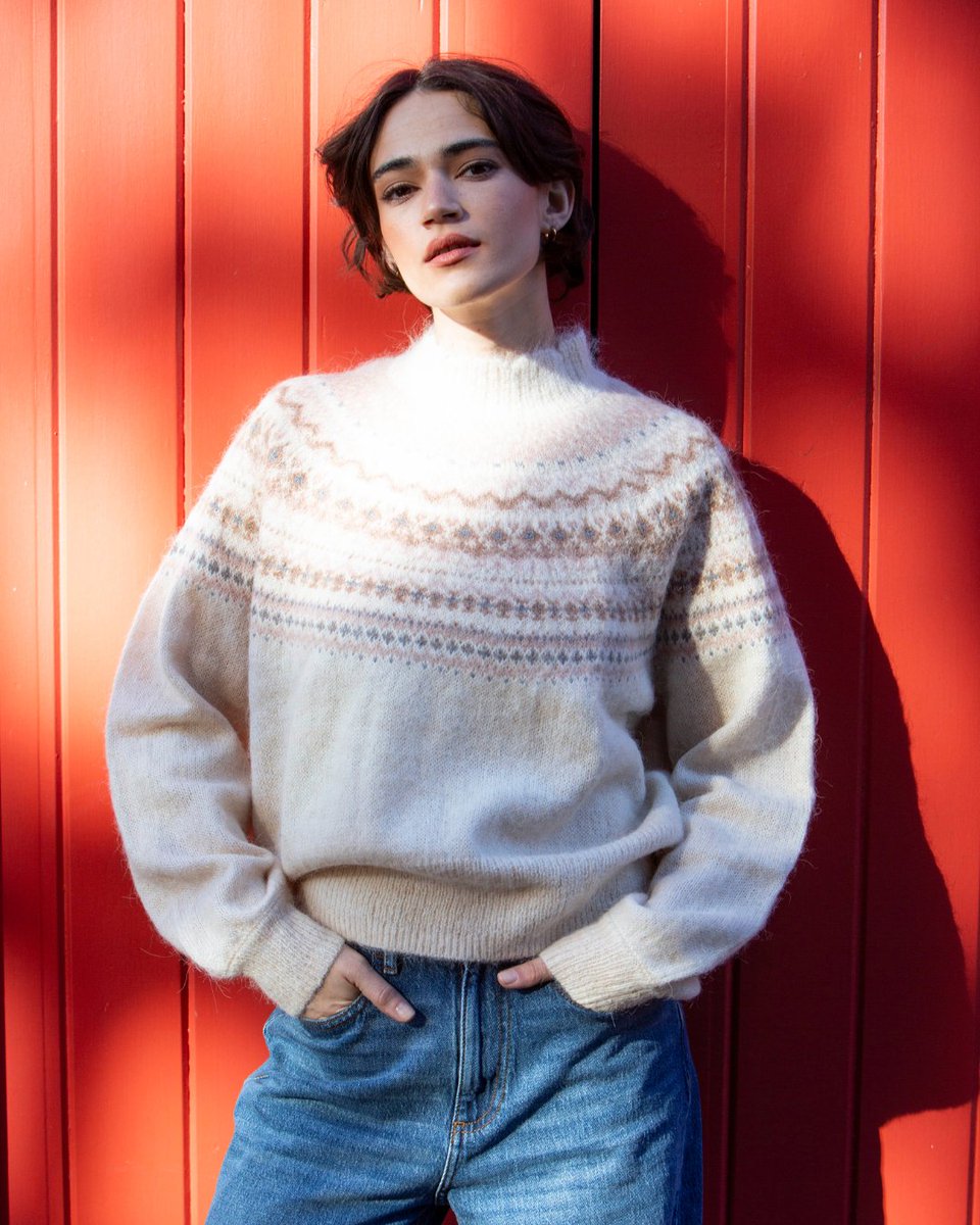 Enjoying the chilly weather in style 😍 Shop all jumpers and cardigans in our Winter Sale bit.ly/3RJmlmv