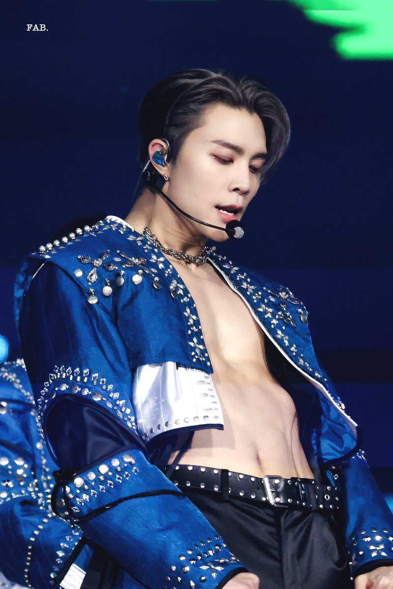 fabulous0209's tweet photo. 231225 가요대전

😇😇😇

#쟈니 #JOHNNY 
#NCT127 #NCT https://t.co/Prm6xUJqB8