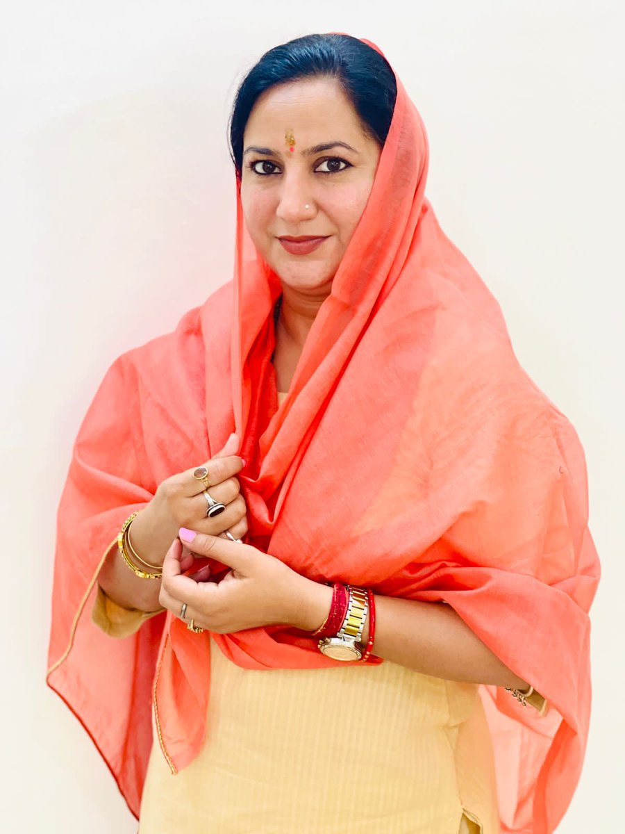 इनेलो पार्टी 31 दिसंबर को जींद जिला के उचाना हलका में  करेगी ‘‘महिला आक्रोश’’ सम्मेलन

‘‘महिला आक्रोश’’ सम्मेलन में अभय सिंह चौटाला बतौर मुख्य अतिथि करेंगे शिरकत

सम्मेलन में महिलाओं के खिलाफ हो रहे अत्याचार, बच्चियों से बलात्कार और महंगाई होंगे मुख्य मुद्दे: सुनैना चौटाला