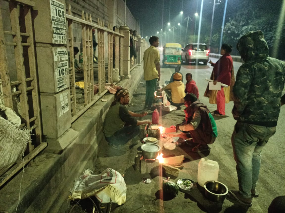 DAYNULMLUCKNOW's tweet photo. दिनांक 24 दिसंबर 2023 को मोबिलाइजेशन अभियान चलाया गया तथा बाहर रात गुज़ार रहे सात लोगो को गीता पल्ली आश्रय लाया गया।
#UPCares #SupportforHomeless #NULM #UP #GEETAPALLI #SHELTERHOME #LUCKNOW https://t.co/uEcJTra7uo