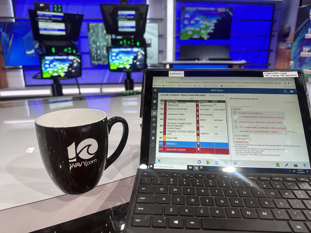 Filling in again on WAVY TV 10 this morning! Catch us from 4:30am-7am on NBC, and from 7am-9am on Fox 43!
#backtowork #needcaffeine #dayafterchristmas <a href="/WAVY_News/">WAVY TV 10</a>