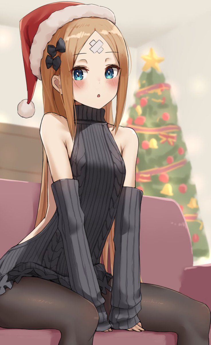 💛| Algo tarde, pero Abi espera que hayan tenido una muy linda navidad.

¿Uh? ¿Este suéter? Abi lo encontró con su nombre en un regalo.

¿Que tal se ve?