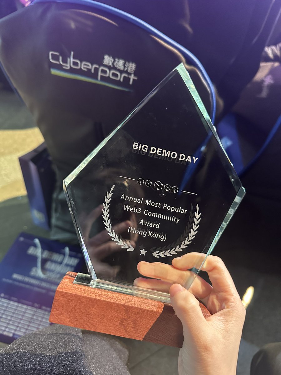 MiMiAlpha tweet media