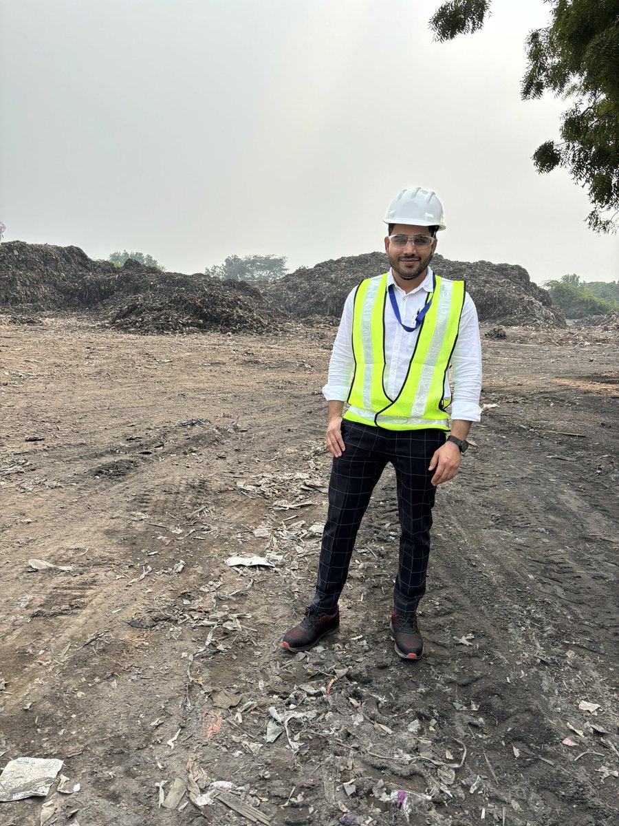 prashantmis's tweet photo. Exploring the future of energy: From waste to green energy, alternative fuels are lighting the way towards a cleaner, sustainable tomorrow! Come forward and join me on the journey!!🌿⚡️ #AlternativeFuels #CleanEnergy #waste #GreenBrigade #MerryChristmas #EPilars #Sustainability https://t.co/hl4XFnXOfA