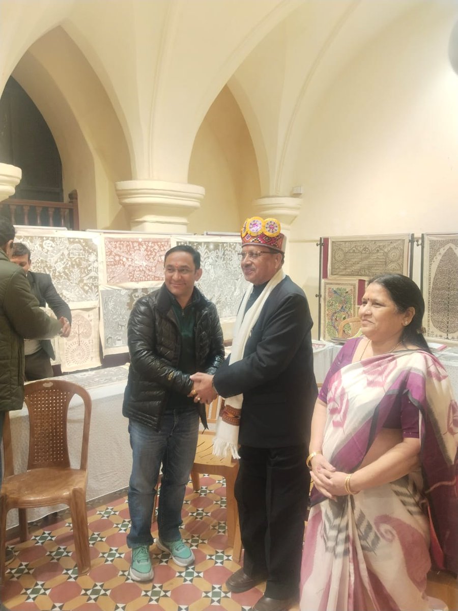 #AadiChitra at Shimla was inaugurated on 24th December 2023 by Shri @RP_RATHWA, Chairman #TRIFED and Shri Sudarshan Jaspa, Director #TRIFED along with tribal artisans. #Vocal4Local #BuyTribal #Painting #HandMadePaintings