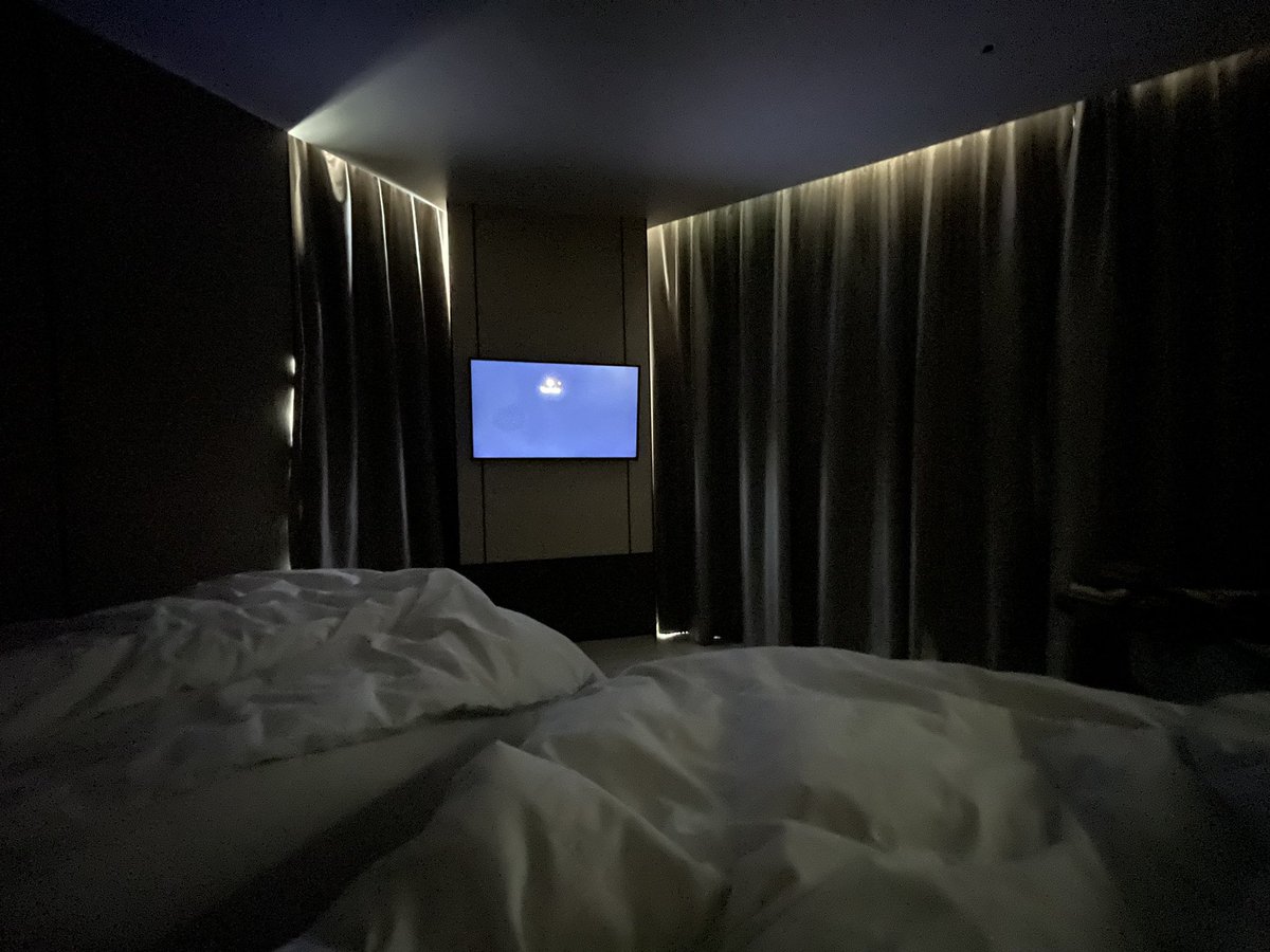 RemiFlanXIV's tweet photo. POV: you're a degen on vacation and still in bed at 2:30pm https://t.co/Elq9jUQPaO