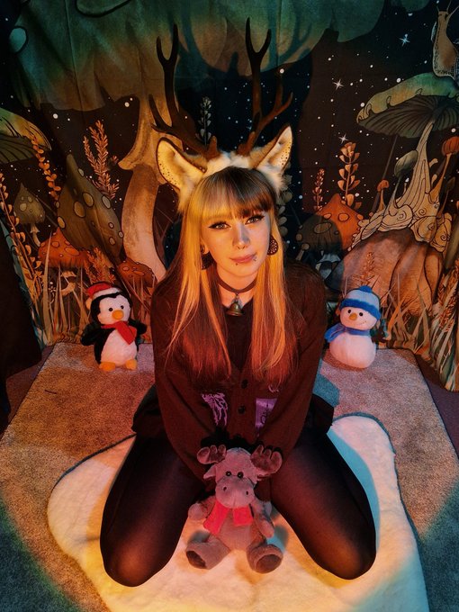 Bored on boxing day? I put a sale on my Onlyfans for 24 hours. Come join me and have some fun! 😈  https://t<a href="/tag/mvsales"class="tags"><span>#mvsales</span></a>