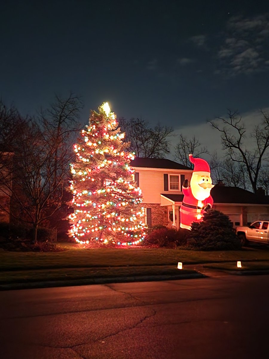 MartyScottShow's tweet photo. A few random pics from a pretty remarkable #Christmas. Hope yours was merry too! 🎄 https://t.co/wFMl3l1px4