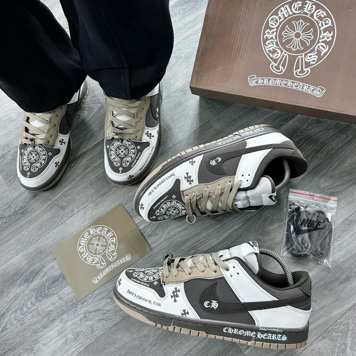 nike dunk chrome hearts