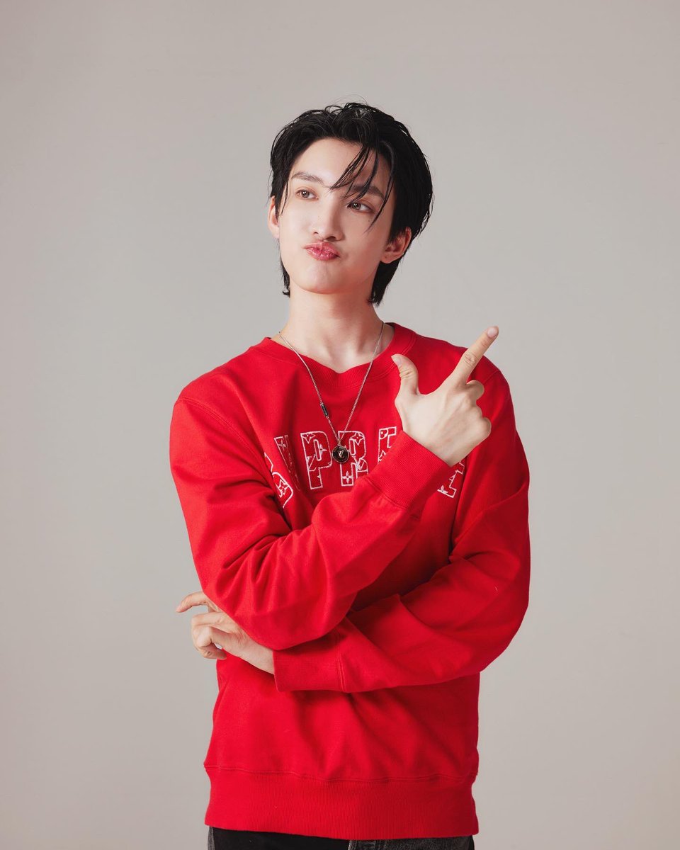 Noeul_lee6's tweet photo. คริสต์มาสแล้ว คริสถึงเราได้ยัง #BoNoh #MagentaBoy #Noeulnuttarat https://t.co/McvheaP98I