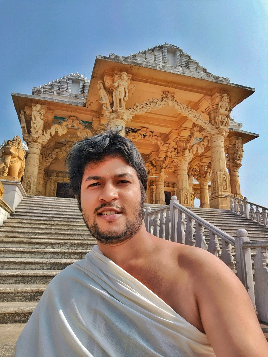 shuklarishabh52's tweet photo. Beyond Boundaries.....
#nomad #spiritualtour #spirituality #traveller #travelling #traveller #temples #art #architecture
#flashfiction #microstories #sixwordsstory #storiesInlessthan15words #painterbaburishabh #rishabhshukla #swapnilsaundarya https://t.co/JrStV1eUhR