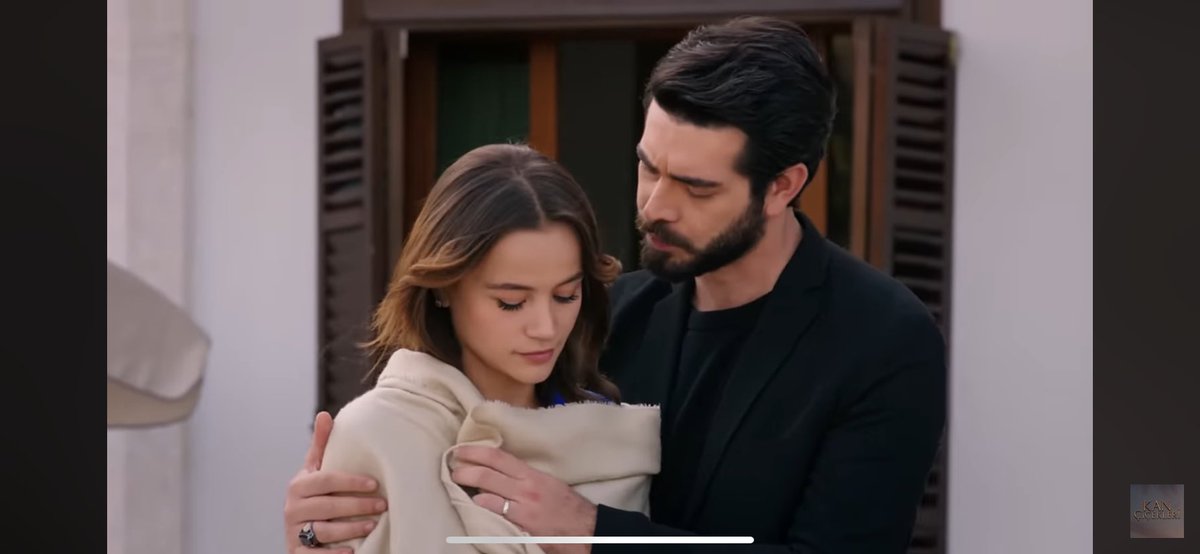 hemsiiree_'s tweet photo. “Üşümesin yavrucak…”
Bir takım korumacı tavırlar 🥰 #KanÇiçekleri https://t.co/cApsMIKzWG