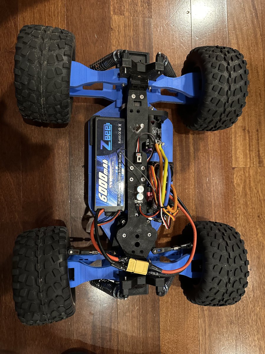 DWBonX's tweet photo. One step closer to becoming a mechanical engineer with the dream of working @SpaceX. I learned a lot during this build and, all the parts except the electronics and a few others were 3d printed. the car works great and can reach speeds up of 30mph! https://t.co/ueYrvrZIiI