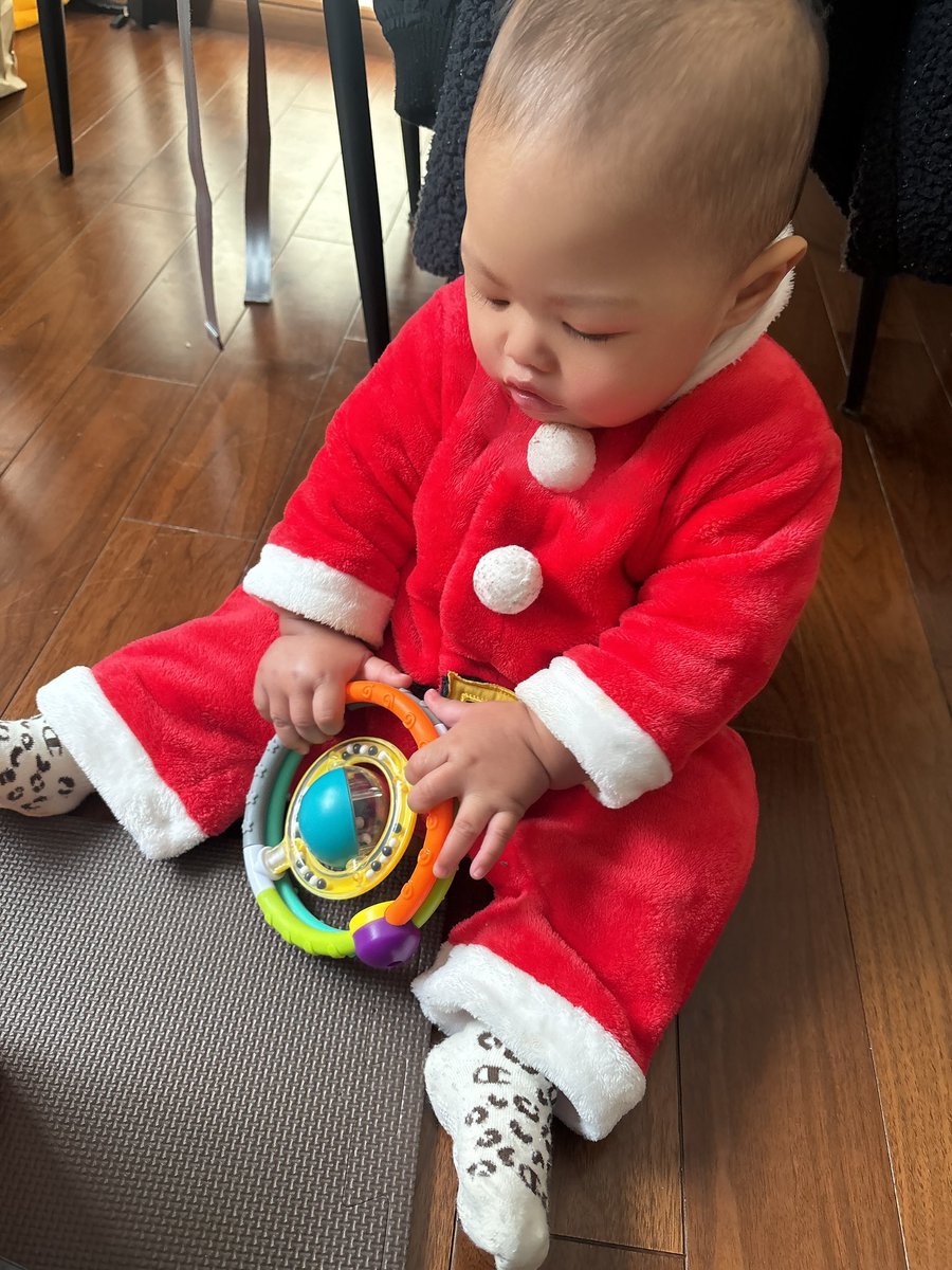 _111671's tweet photo. 🎅 https://t.co/qkAtBI7Vi5
