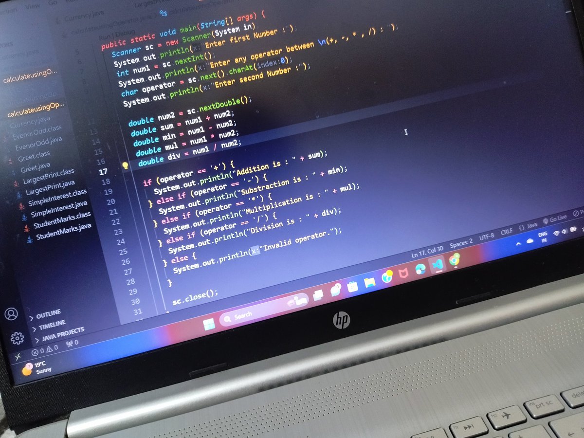 ShrutiG234's tweet image. #HappyCoding