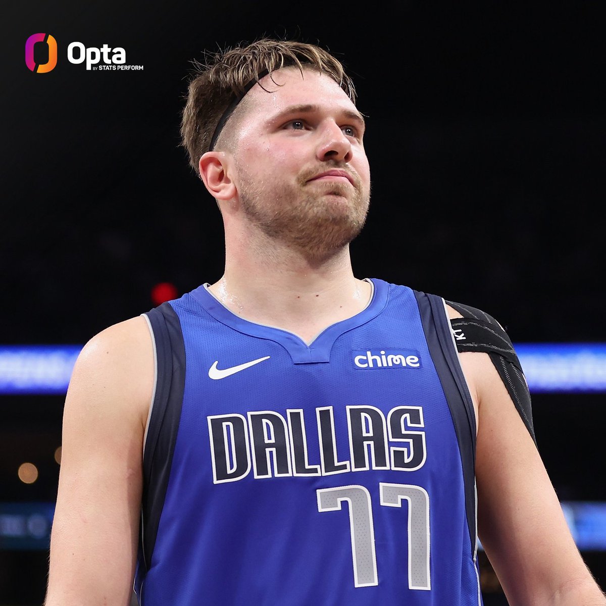 50+ points 15+ assists 8+ threes made 3+ blocks & 3+ steals 60/50/100 shooting splits (FG/3P/FT) 12+ FT without a miss That's what the @dallasmavs' Luka Dončić did this Christmas. No one else in NBA history has accomplished all 6 of those single-game feats over an entire season.