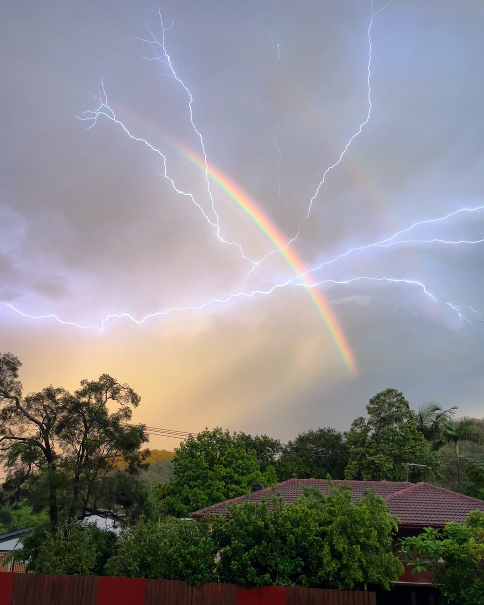 Day 3 of SE Qld storms. Cracking shot from my daughter Lizzie. #bnestorm