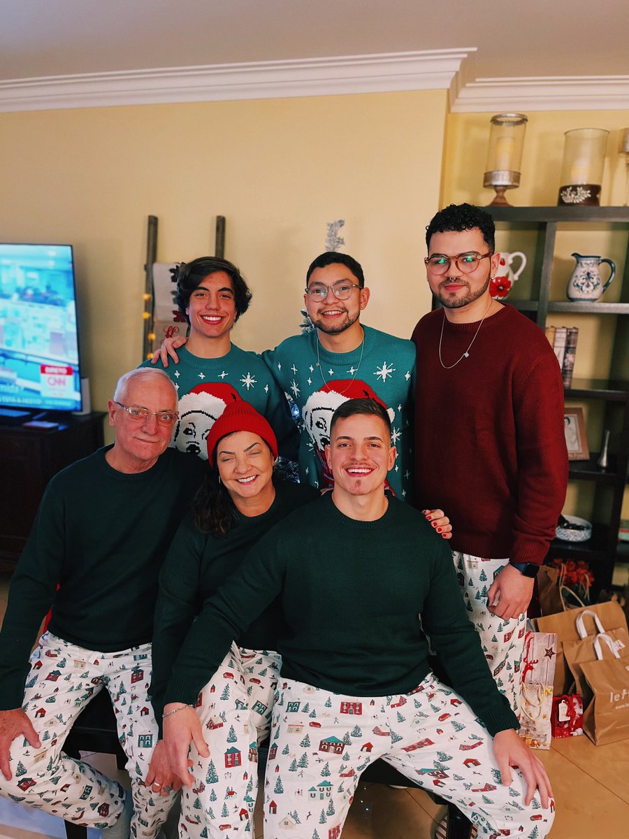 Hugosavinon's tweet image. Natal abençoado demais! ❤️🎄