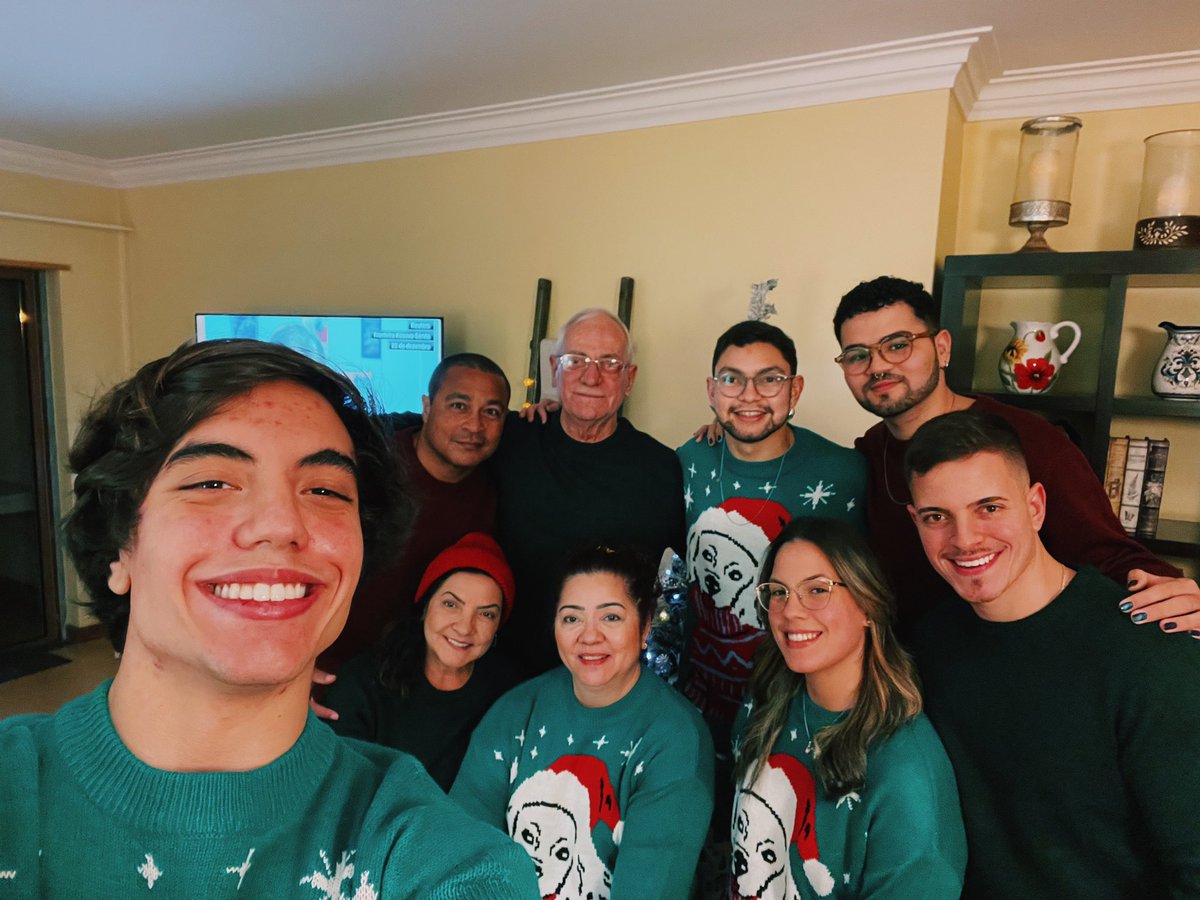 Hugosavinon's tweet image. Natal abençoado demais! ❤️🎄