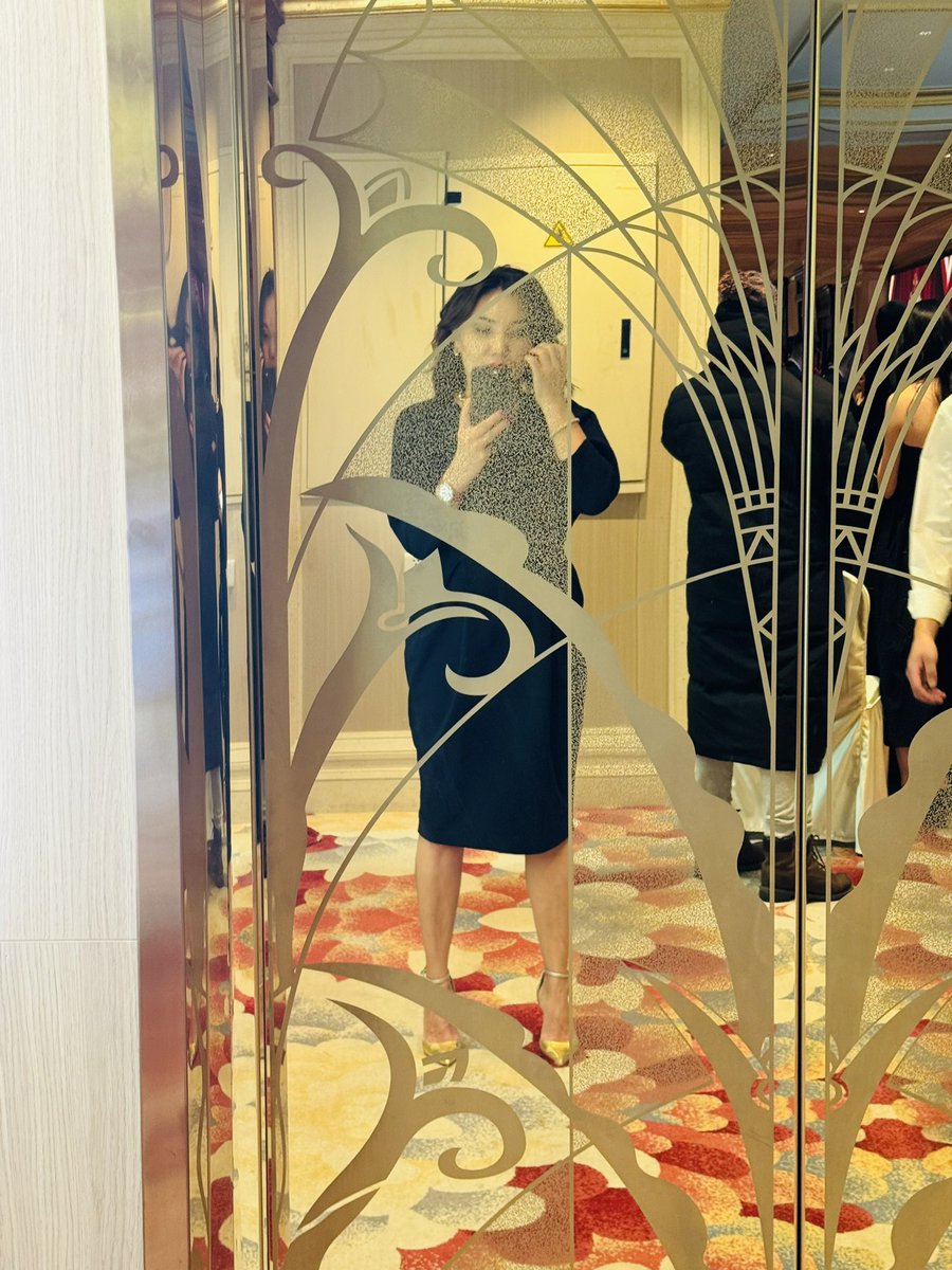 Чинжилийг ийм л зурагтай дуусгалаа даа ёохх хэзээ амрах билээ