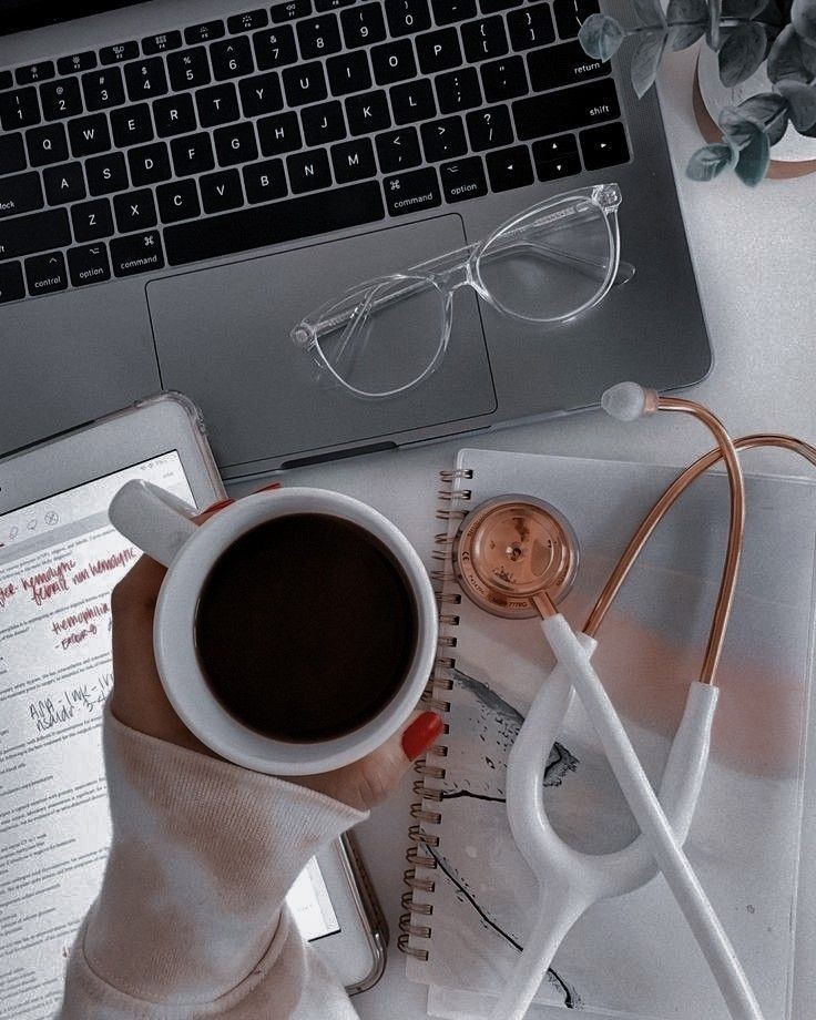 julsstudy's tweet image. nova aqui no study🧸 (interajam cmg pfv
nome: julia
idade: 19y
&amp;gt; segundo ano de cursinho
&amp;gt; vestibulanda de medicina 
&amp;gt; faculdade dos sonhos: usp pinheiros
–––
criei essa conta para me motivar/ajudar com os estudos☄️