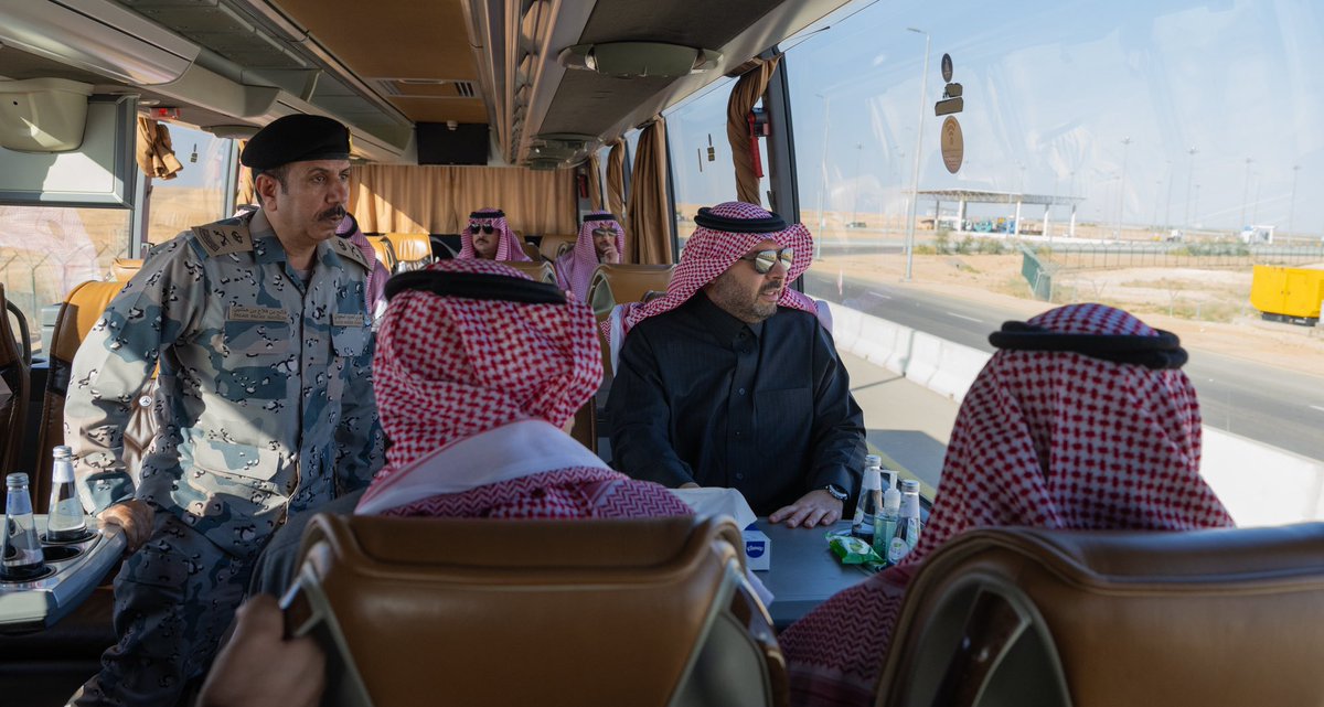 NorthborderSA's tweet image. سمو #أمير_الحدود_الشمالية يتفقّد ميدانياً منفذ ومستشفى جديدة عرعر . 

spa.gov.sa/N2019798