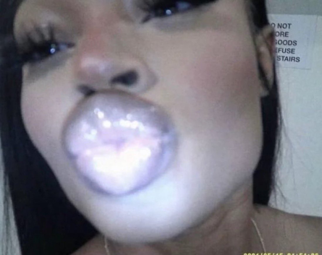 invis4yo's tweet image. me to my man after i cuss him tf out