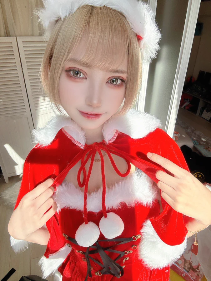 Asian girl Christmas costume