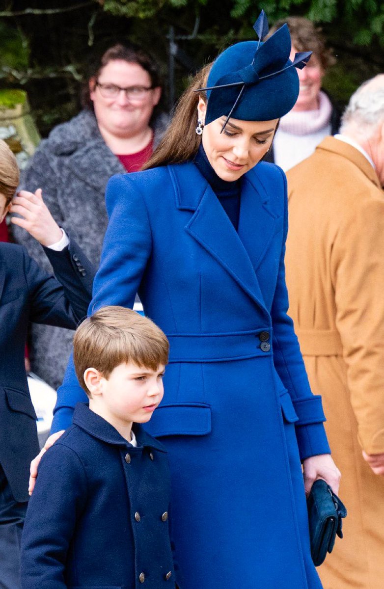 Mummy and Louis yesterday 💙💙
#PrincessofWales #PrinceLouis
