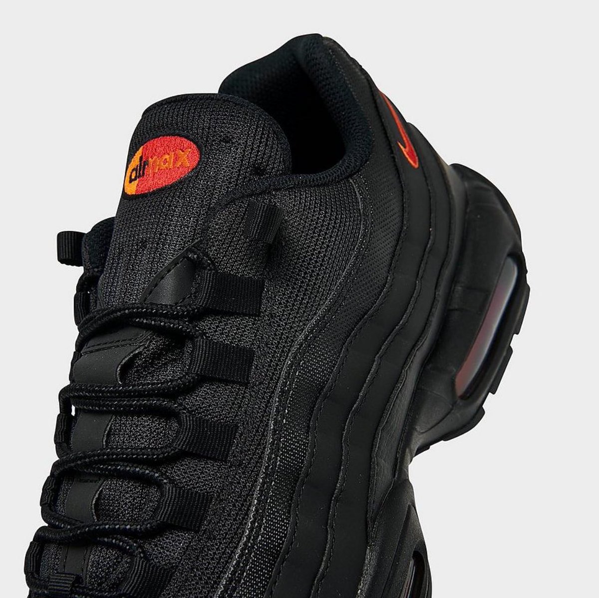nike air max 95 black university red