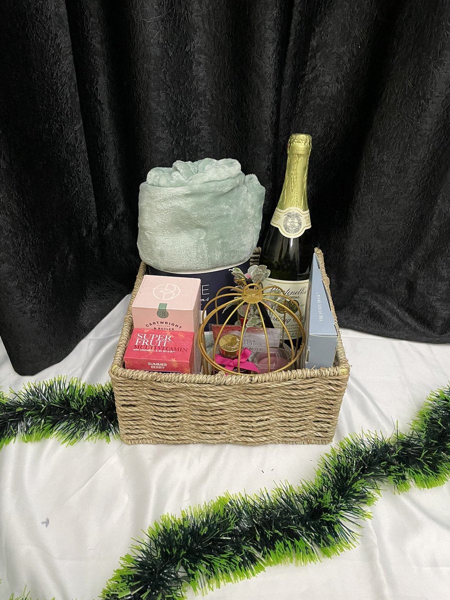 Yet to get a hamper or a Christmas gift box? We are still taking orders.

Delivery resumes tomorrow. Order now via WhatsApp wa.me/2347080819321

Check different hamper options on our IG highlight instagram.com/s/aGlnaGxpZ2h0… today