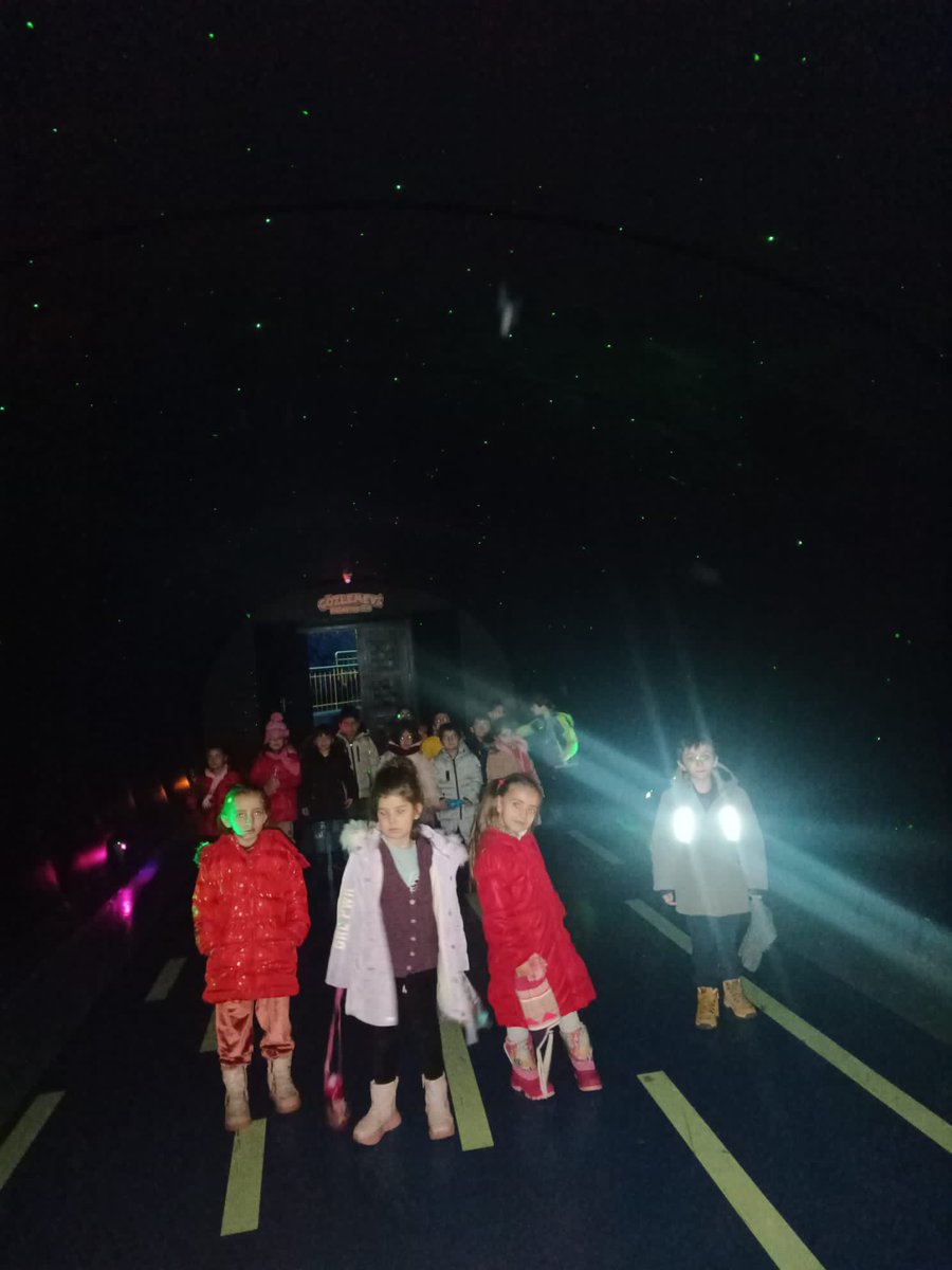 Okulumuz öğrencileri öğretmelerimizle birlikte Bilim Erzurum ‘u ziyaret etti.<a href="/yakupyildiz024/">Yakup YILDIZ</a> <a href="/AGazioglu25/">Abdurrahman GAZİOĞLU</a>