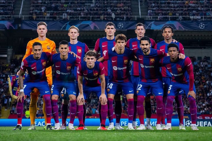 1602Isaac's tweet photo. Modo carrera con el FC Barcelona:❤💙
-Ganar la Champions después de 9 años. 
-Entre los 3 primeros de la Liga. 
-Finalista de la Copa del Rey. 
-Last Dance para Messi
-Traer de vuelta a Aubameyang, Kessié y Xavi Simons.
-Ganar 1 clásico. https://t.co/PbWEtWv1L3