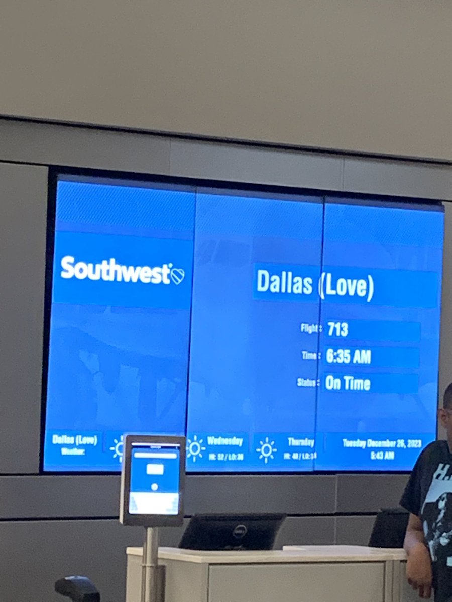 MrLesAdams's tweet photo. South Carolina ✈️ DFW 
@FRBowl bound for @TXSTATEFOOTBALL 
#GAMEDAY #EatEmUp https://t.co/bNpt4YanQj
