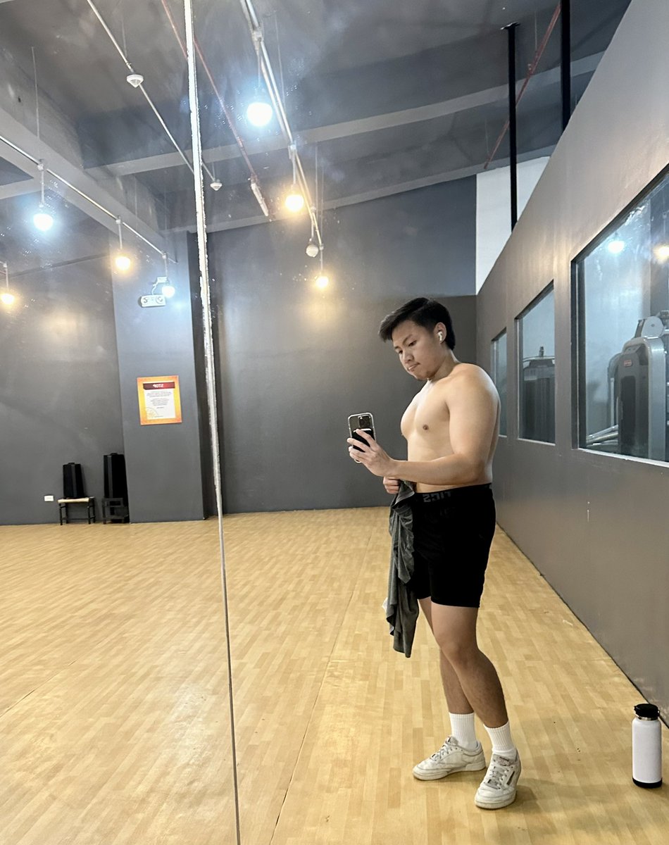 readytoRAMbol's tweet photo. Kuya nyong busog parin 😂 https://t.co/R4gtS7umjD