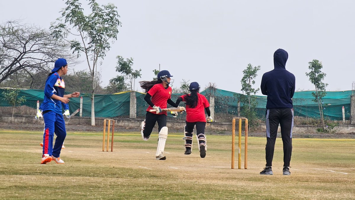 #IndianArmy
#KupwaraTerriers
#Aseemfoundation
#SportsForPeace
#WomensCricket