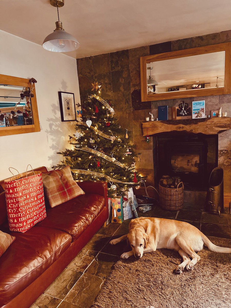 Wishing all our friends and family a very Merry Christmas #MerryChrismas2023 🎄🧑🏼‍🎄🎁🥂