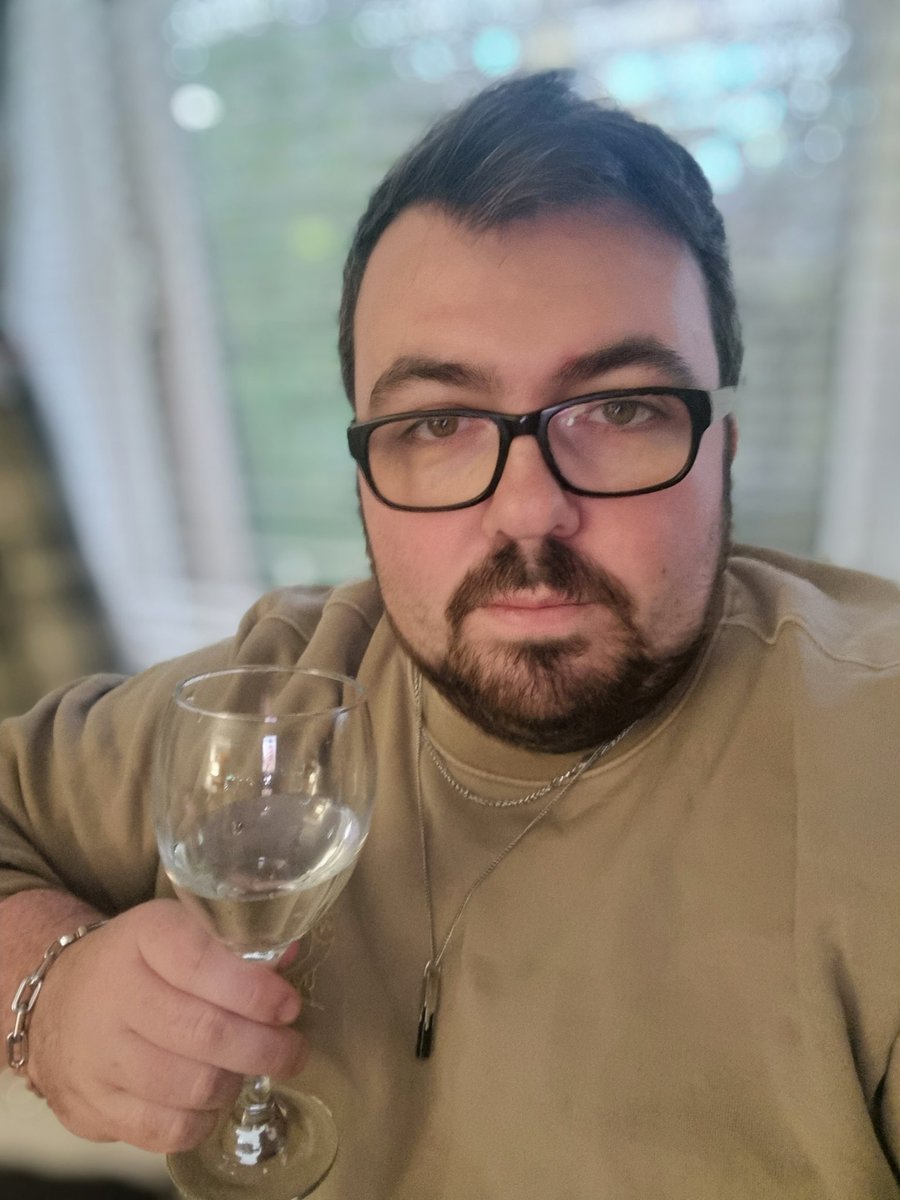 You see that? In the wine glass?

That's Scottish tap water, the divine nectar of the gods, so good im sipping it like its a damn fine vintage wine - there is no finer water in the world - England has nothing on it.

#Hydrate  #H2O #BigWater #Slurpin #sipsipsip