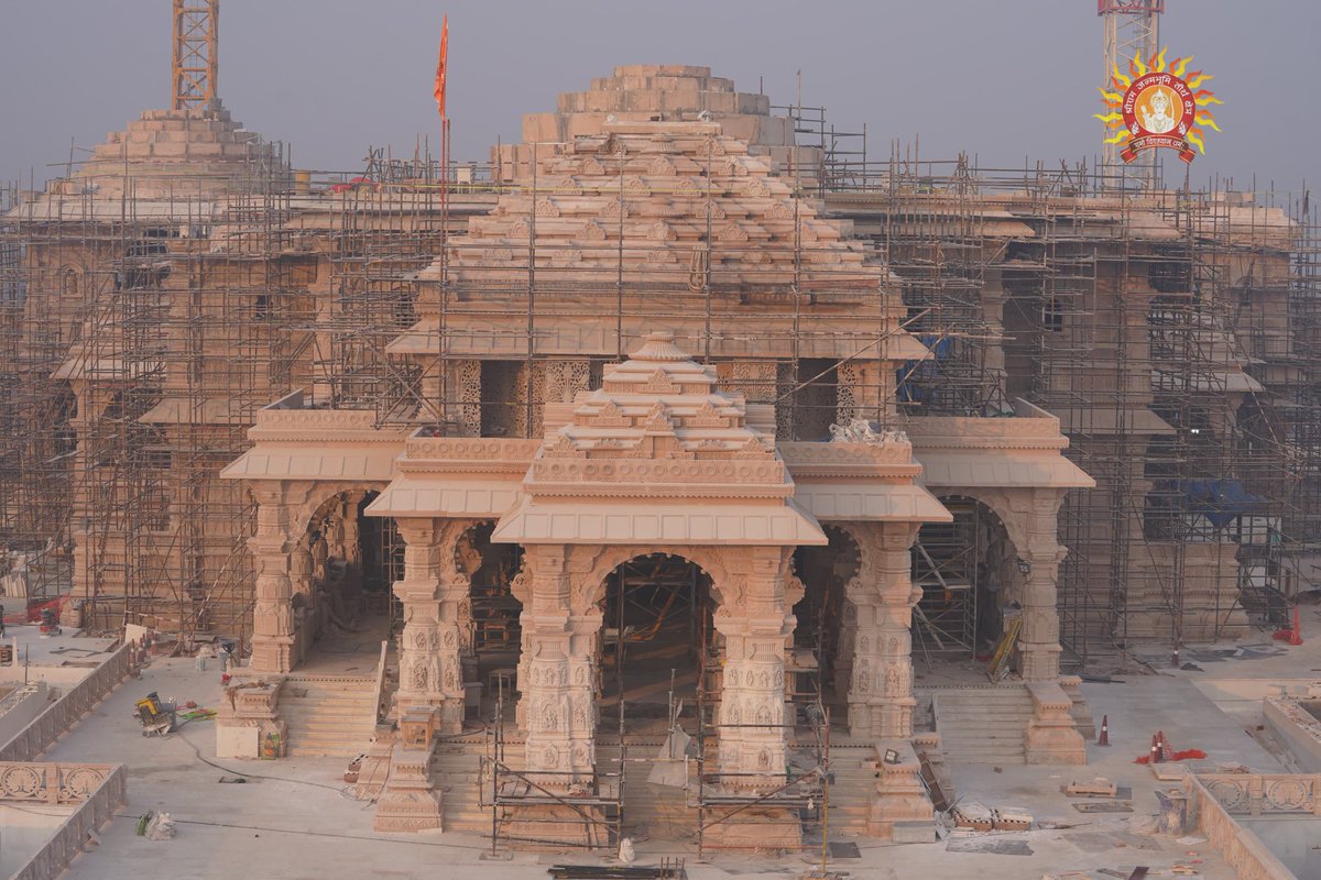 बरसों पुराना सपना हो रहा साकार,
अयोध्या में राम मंदिर ले रहा आकार। 

#RamJanmabhoomiMandir | #RamMandir | #Ayodhya