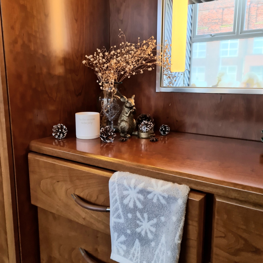 Add some subtle touches of Christmas decor to your home with luxury gold tones and seasonal candles. ⁠

⁠
#homewares #livingroomdesign #furnituredesign⁠
#homedecorinspo #homedecor #interiorstyling #homestyling #interiorinspiration #homedesign #neutralhome