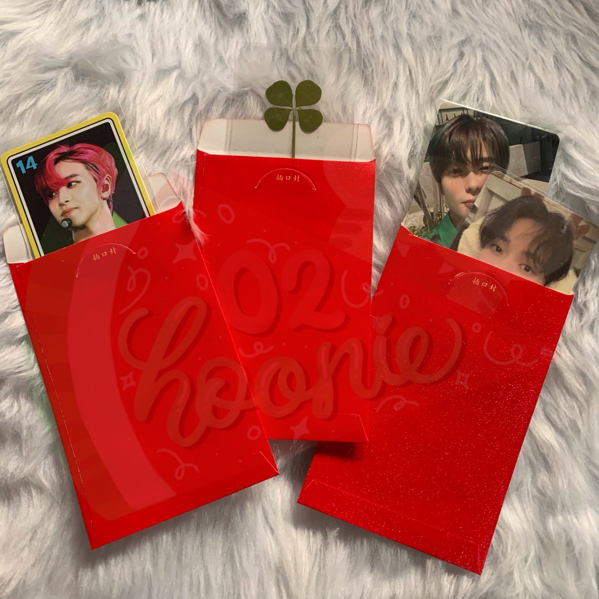 02HOONlE's tweet photo. CHRISTMAS &amp; YEAR END GIVEAWAY 🫧
#GIVEAWAYby02HOONlE 

Official photocards + Php100 gcash ◡̈

˚ ༘  mbf ! 
˚ ༘  rt &amp; like this tweet 
˚ ༘  tag 3 bffs ! 
˚ ༘  choose &amp; reply a number from  1-7 + your 2023 meme

◡̈ check next tweet for more info ! https://t.co/KCHDF8fDxQ