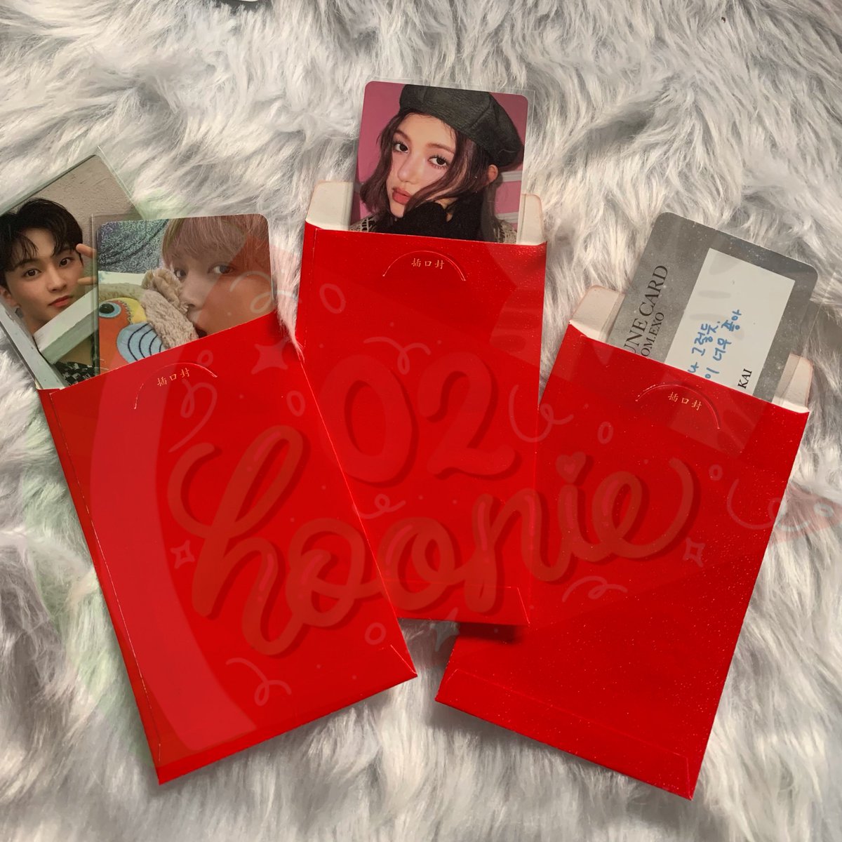 02HOONlE's tweet photo. CHRISTMAS &amp; YEAR END GIVEAWAY 🫧
#GIVEAWAYby02HOONlE 

Official photocards + Php100 gcash ◡̈

˚ ༘  mbf ! 
˚ ༘  rt &amp; like this tweet 
˚ ༘  tag 3 bffs ! 
˚ ༘  choose &amp; reply a number from  1-7 + your 2023 meme

◡̈ check next tweet for more info ! https://t.co/KCHDF8fDxQ
